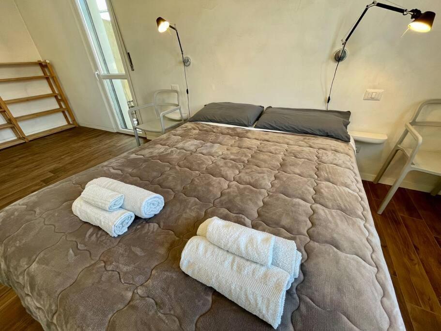 Bocconi And Navigli Apartment Милано Екстериор снимка