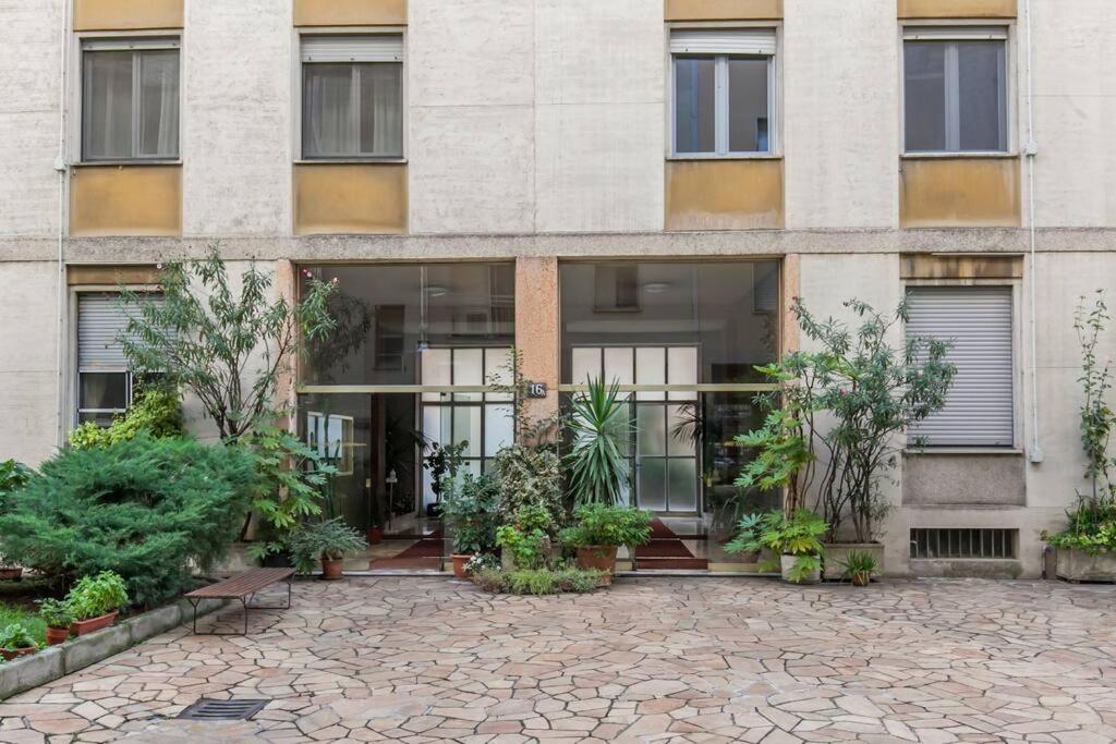 Bocconi And Navigli Apartment Милано Екстериор снимка
